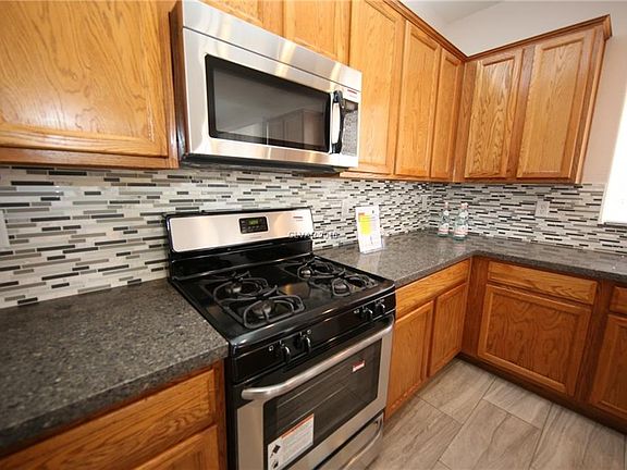 4th image of 4217 Mountain Rose Ave