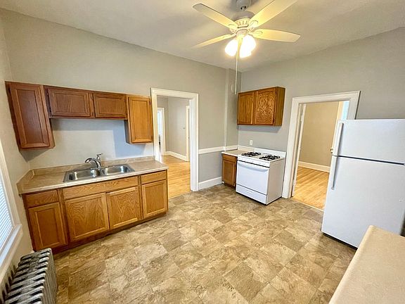 5th image of 1818-1820 N Warren Ave