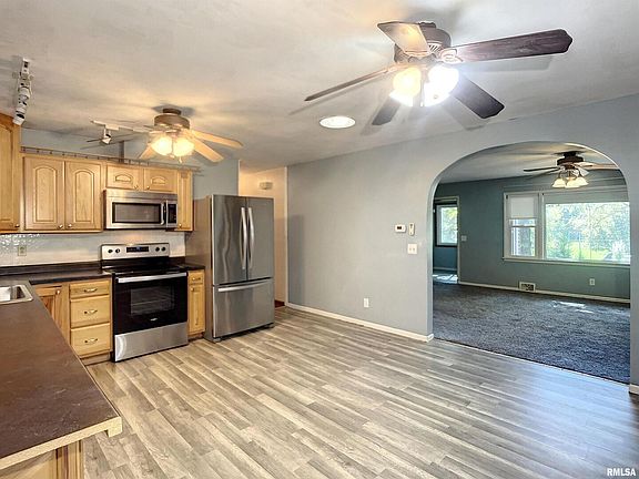 2nd image of 841 24th Ave