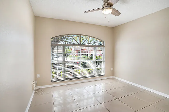 12712 Longcrest Dr — Photo 12