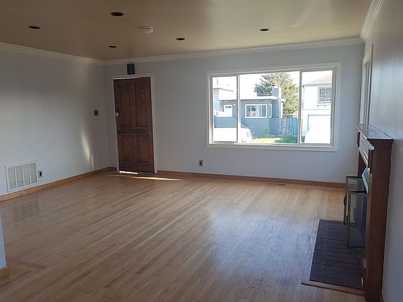 3rd image of 36 Altura Way