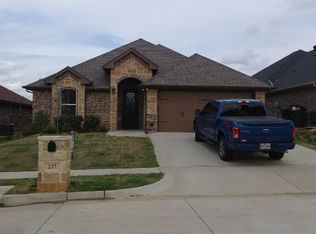 237 Jacinth Ln, Granbury, TX 76049