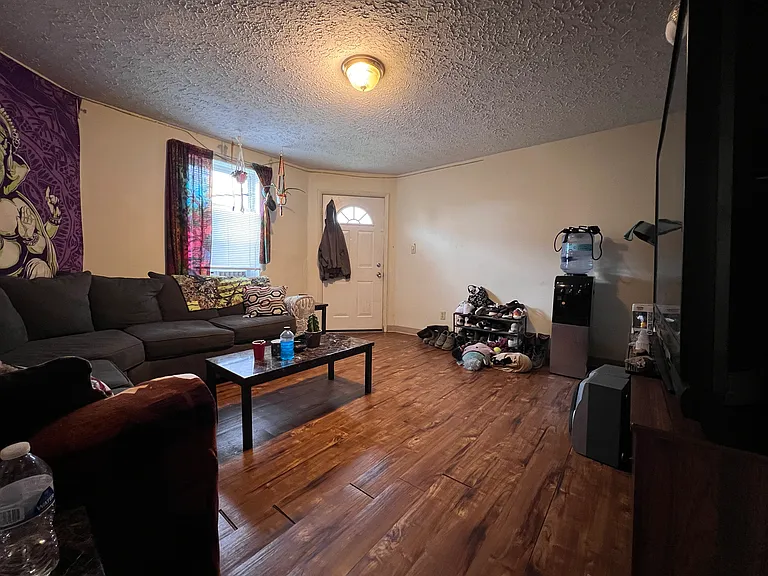 382 Forest Ave — Photo 15
