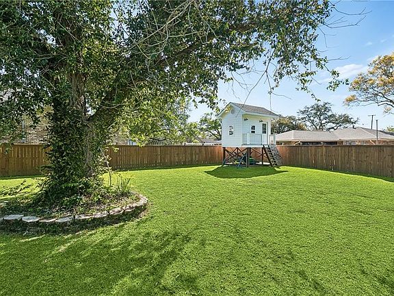 4th image of 110 Lake Park Dr