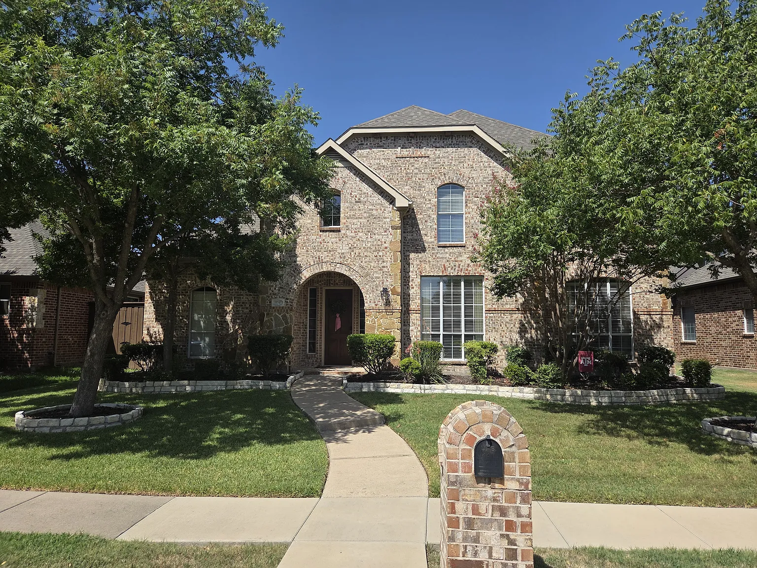 4 bed, 3.5 bath, 3243 sqft, $3,495 — Photo 1