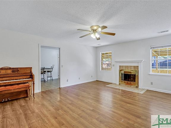 4th image of 115 Katie Drive