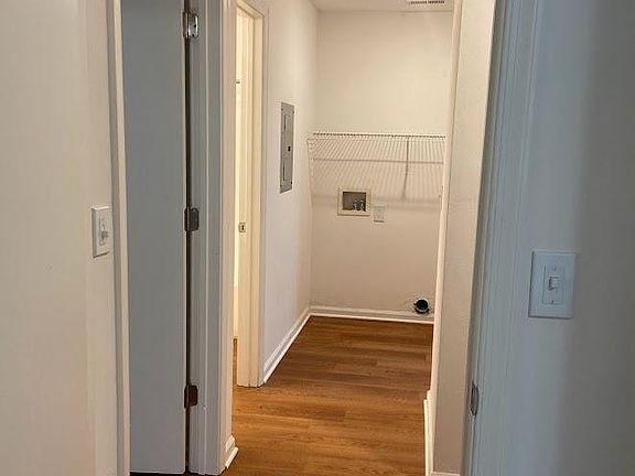 5th image of 408 Acorn Grove Ln #H