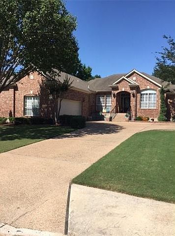 1st image of 10805 River Plantation Dr