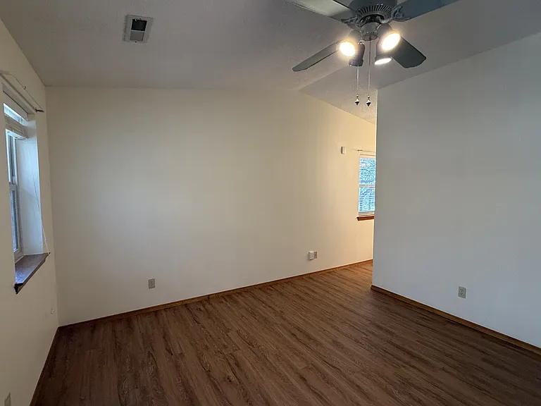 1 Autumnwood Ct — Photo 20