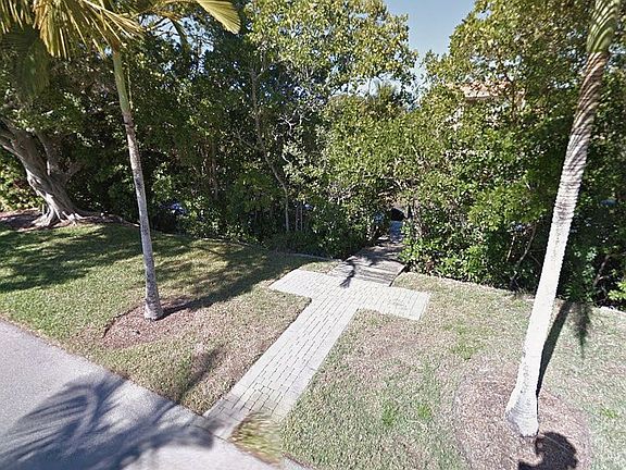 2nd image of 1340 Jewel Box Ave