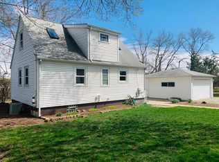 116 Parkway St, Willowbrook, IL 60527