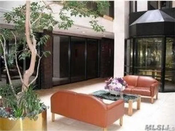 123 Middle Neck Rd #304-5, Great Neck, NY 11021