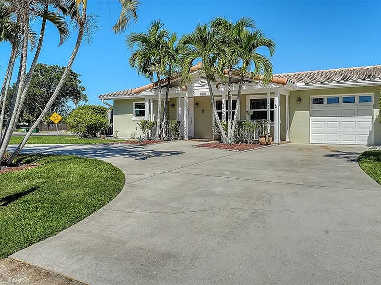 3507 Pinecrest St — Photo 1