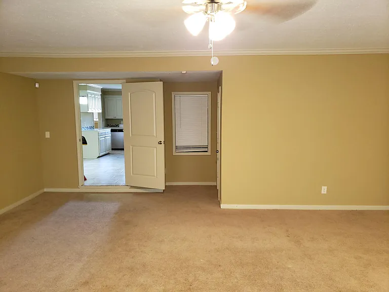 2622 Hemingway Cir — Photo 6