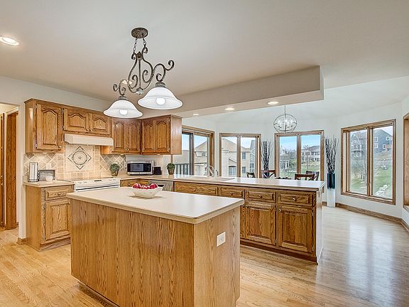 5th image of 503 Oakmont Dr