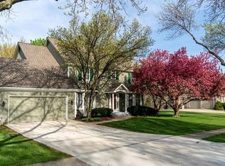 13028 Granada Rd, Leawood, KS 66209