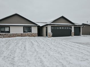 311 11th St, Goodhue, MN 55027