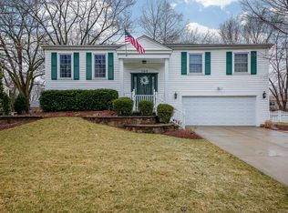 309 Berry Dr, Naperville, IL 60540