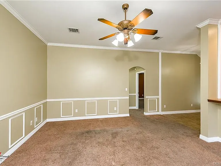 631 Whitefield Ln — Photo 5