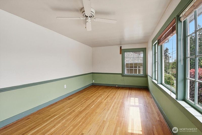 4th image of 308 NE 50th Street