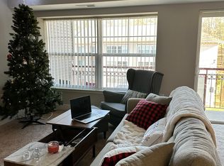 2219 N Van Dorn St #303, Alexandria, VA 22304