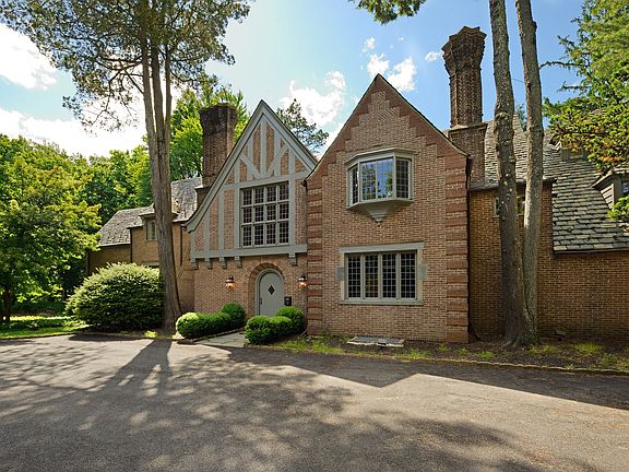 16 Kempner Lane