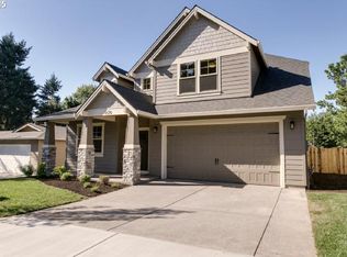 9575 SW Killarney Ln, Tualatin, OR 97062
