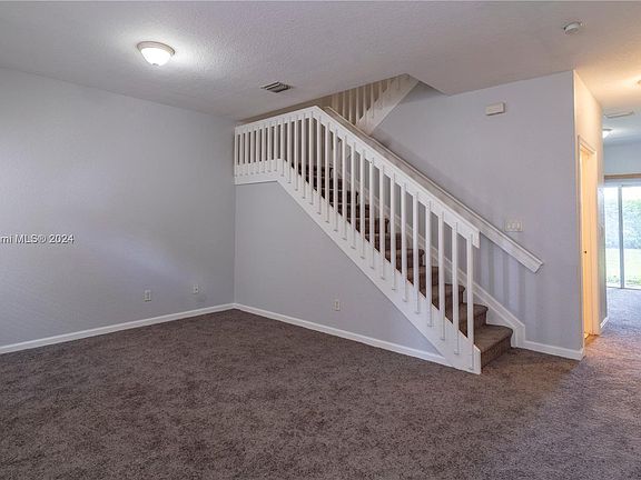 3rd image of 606 W Santa Catalina Cir #606