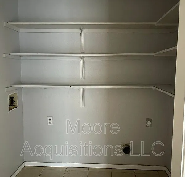 730 Patricia Dr — Photo 11