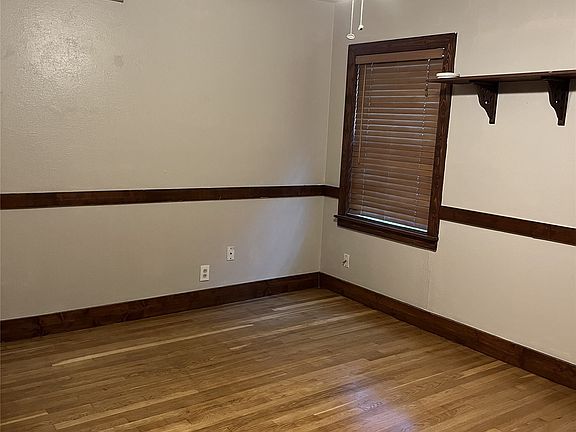 3rd image of 3401 Leith Ave