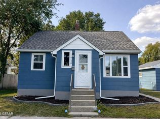 714 4th Ave N, Grand Forks, ND 58203