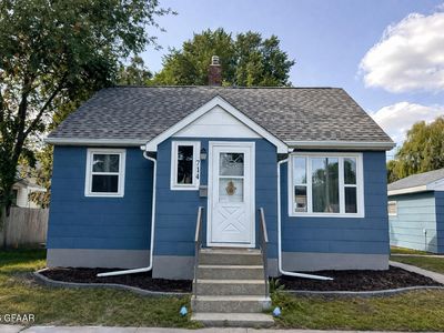714 4th Ave N, Grand Forks, ND, 58203