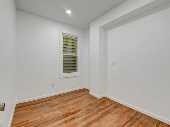 37 Logan Avenue image 12 of 30