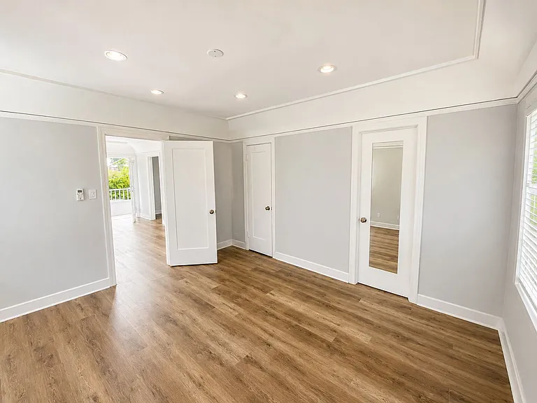 88 S Allen Ave — Photo 12