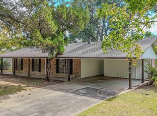 12156 Armstrong Dr, Baton Rouge, LA 70816