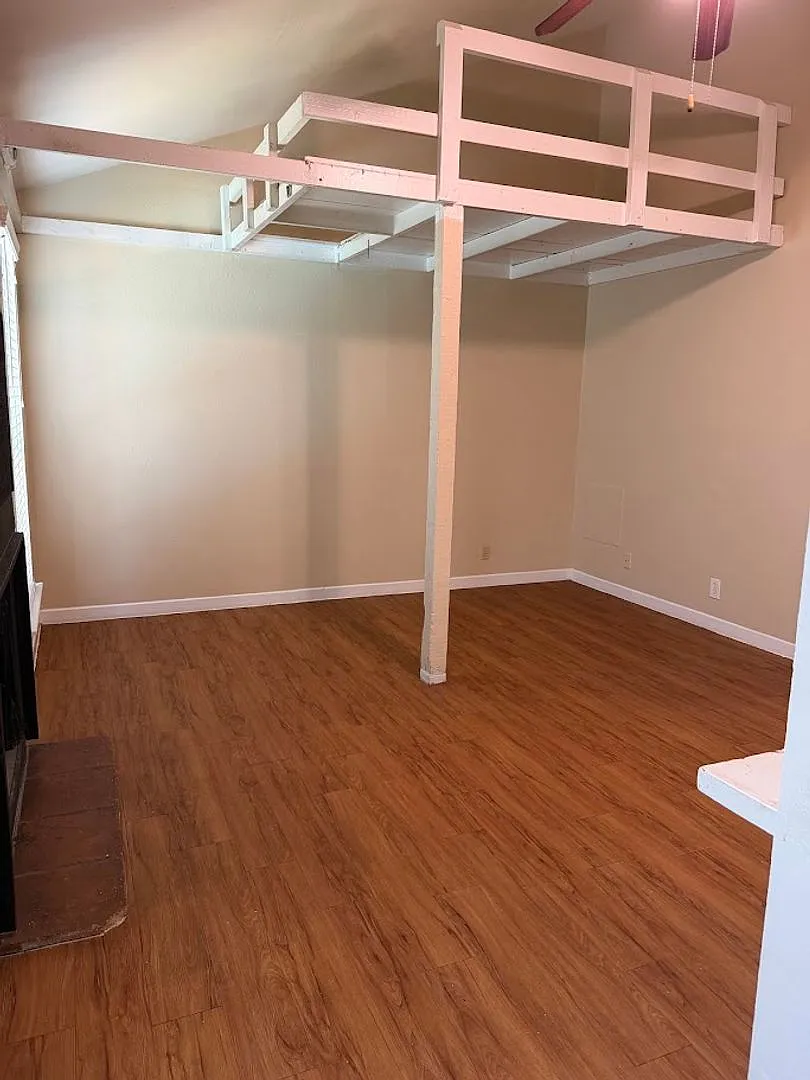 Escala Condos - West Campus Studio - Move In Today — Photo 4