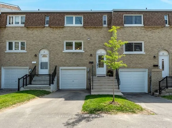 121 Centennial Rd #42, Toronto, ON M1C 1Z7