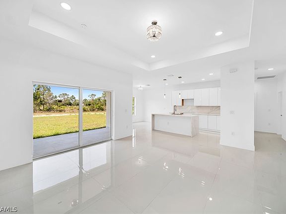 4th image of 441 Willowbrook Dr