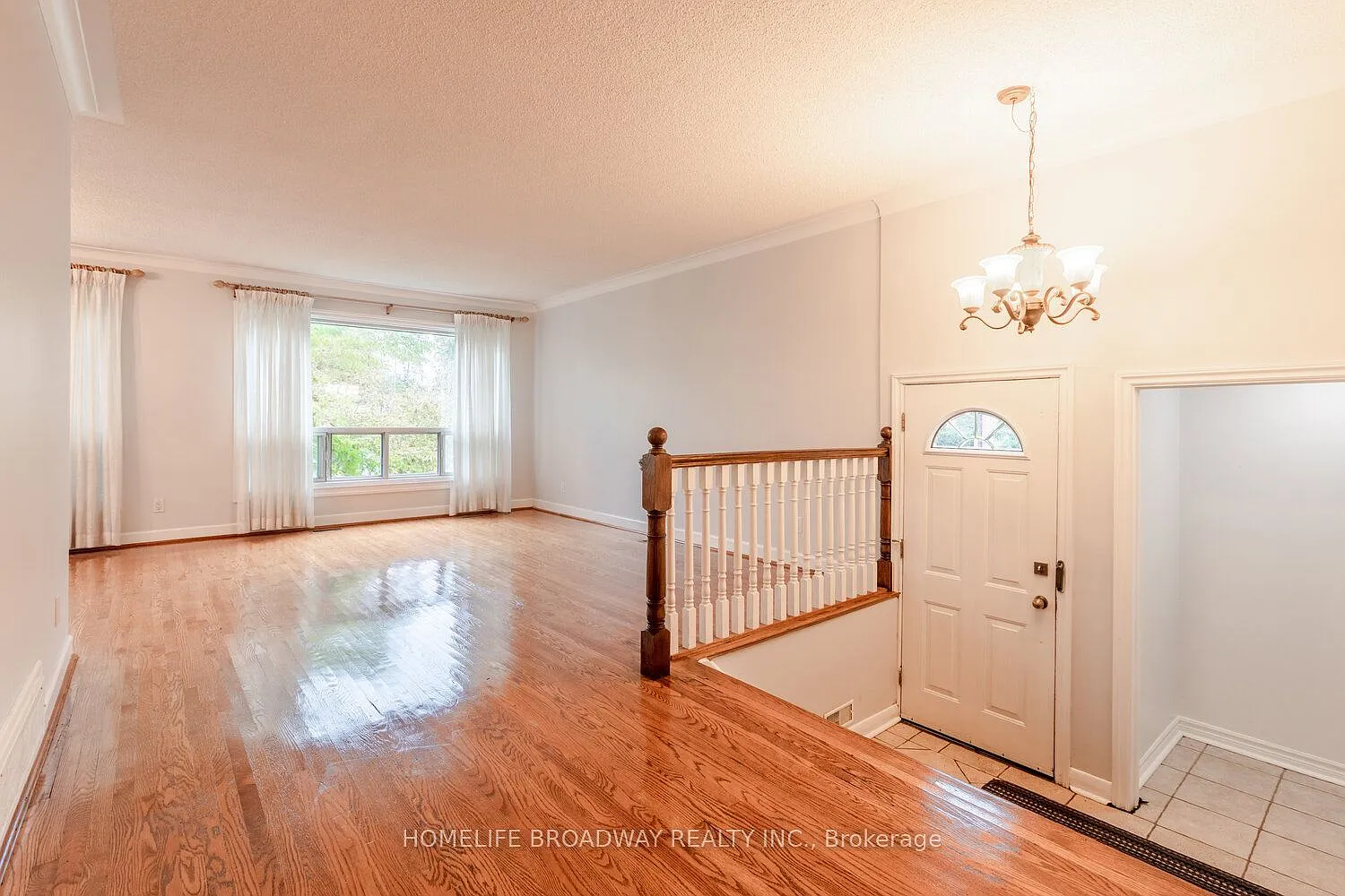 3 bed, $4,600 — Photo 3