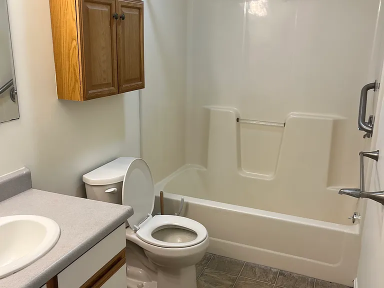 Haven Cove Condominiums — Photo 7