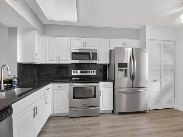 6080 Huntwick Terrace #405, Delray Beach, FL 33484
