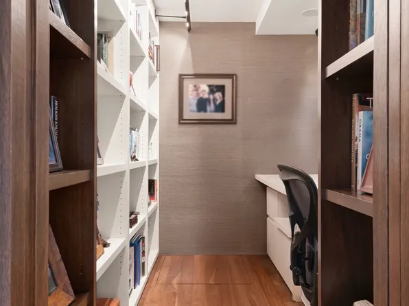 55 Hudson Street image 18 of 23