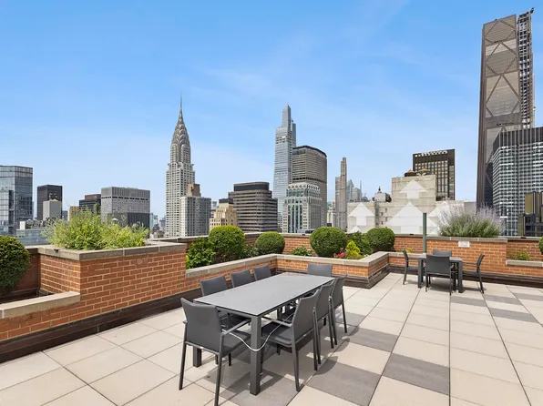 236 East 47th Street image 10 of 14