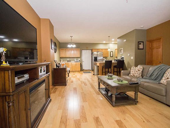 3rd image of 3964 S Arctic Ave #303
