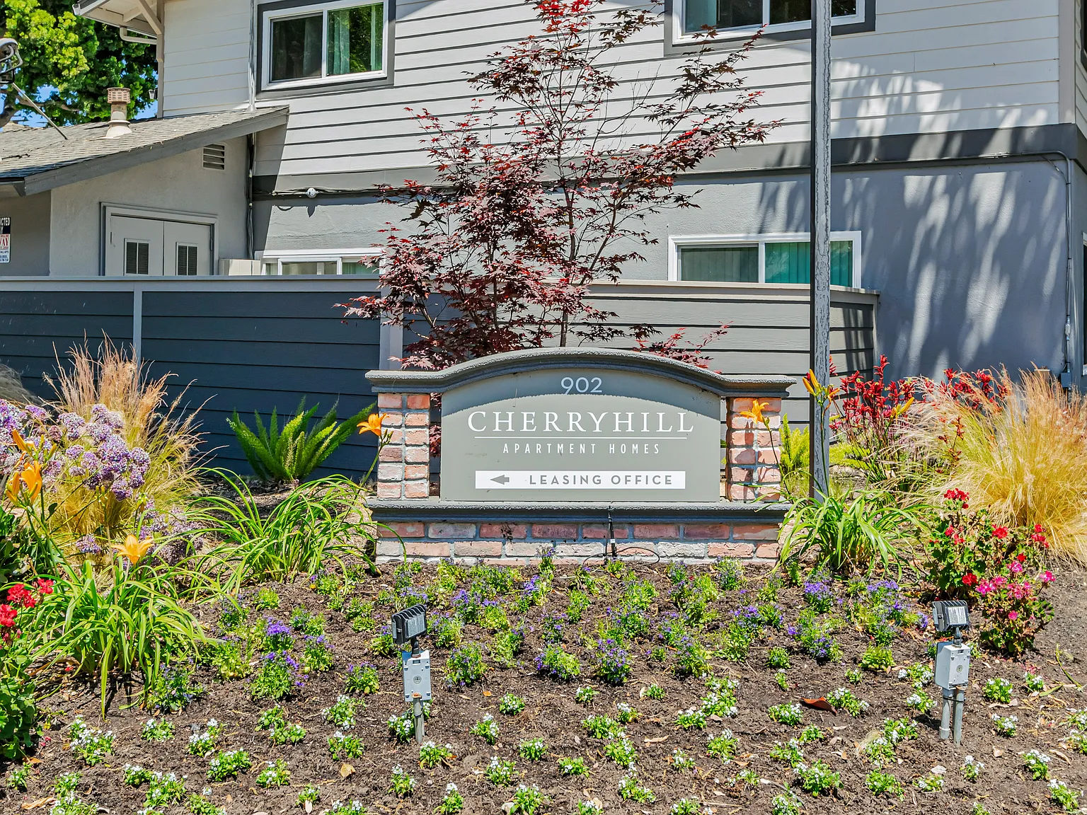 Cherryhill — Photo 1