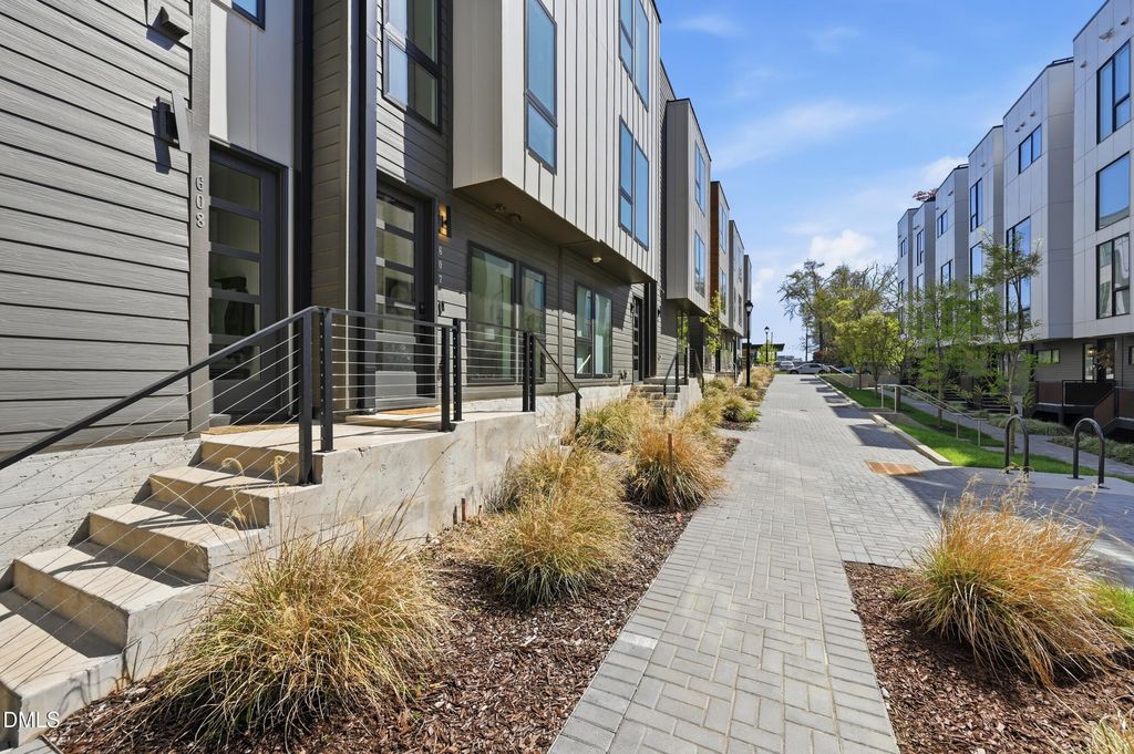 512 Gordon St #607, Durham, NC - More