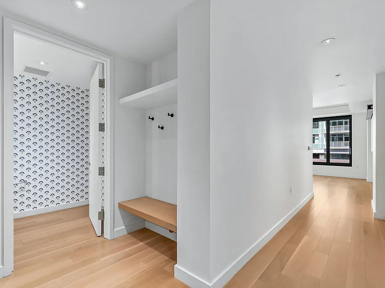 1750 Wewatta St #403 — Photo 3
