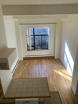 Rented by Compass | media 23