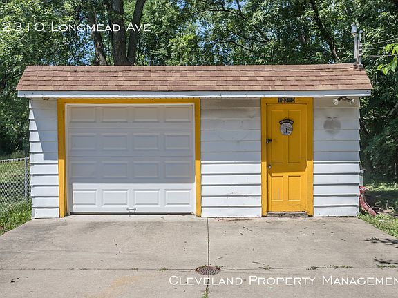 3rd image of 12310 Longmead Ave