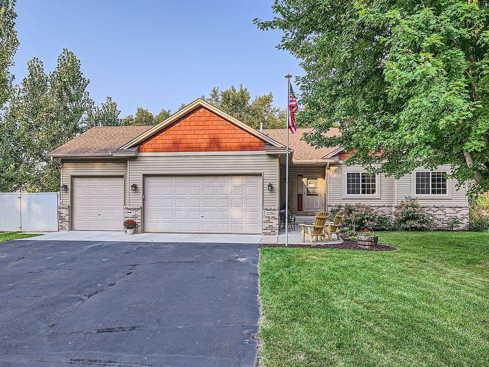 1st image of 22754 Poppy St NW